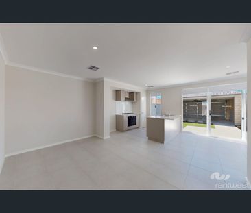 8 Boranup Road, Eglinton, WA 6034 - Photo 6