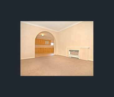 Original 4 Brm Basket Range Home - Fantastic Location Opposite a Pa... - Photo 1