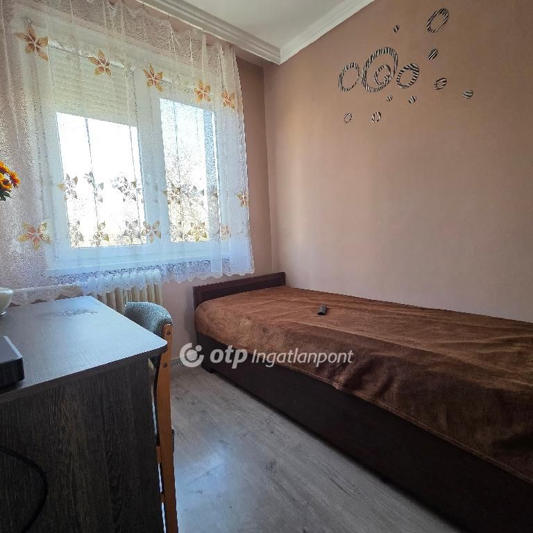 Vénkert, Hajdú-Bihar, 4027, Debrecen - Fotó 1