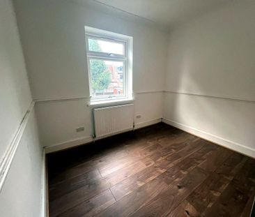 4 bedroom end of terrace house to rent - Photo 6