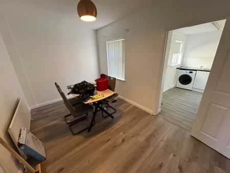 30 Ebor Drive, Belfast BT12 6NL - Photo 4