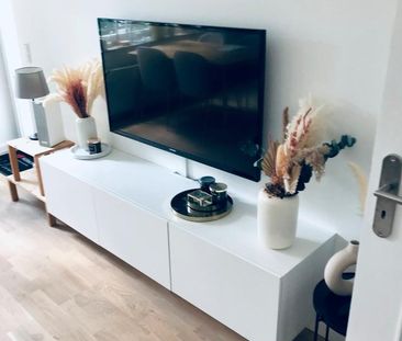 Zwischenmiete (08.12.-31.12) in der Maxvorstadt 4 Zimmer - Photo 1