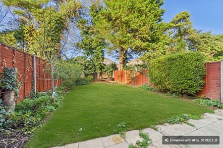 3 bedroom terraced house to rent - Photo 3