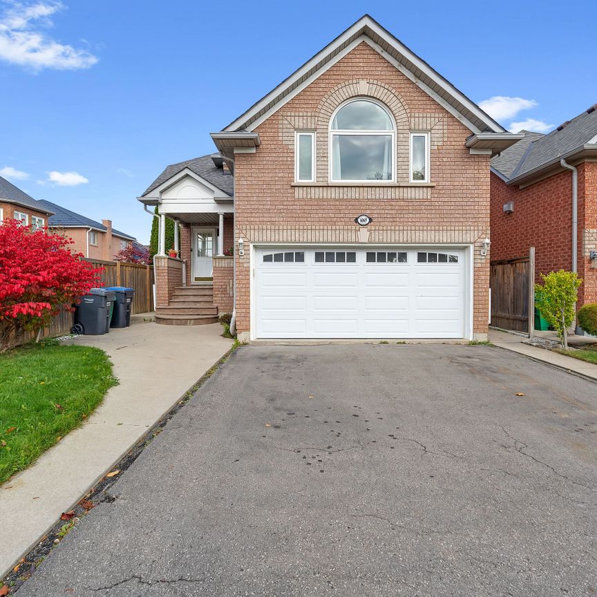For Lease - 6069 Maple Gate Circle, Mississauga, Ontario - Photo 1