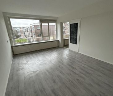 Te huur: Appartement Winston Churchilllaan 11 in Spijkenisse - Photo 1