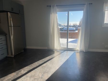 For Lease - 39 McGibbon Boulevard Unit# Main Floor, Kawartha Lakes, Ontario - Photo 3