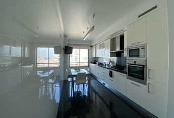4 Bedroom Apartment with parking, Telheiras, Lisboa