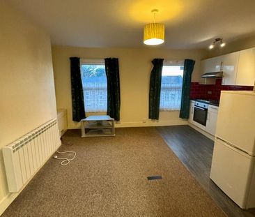 1 Bed Flat, Bedford Road, RG1 - Photo 5