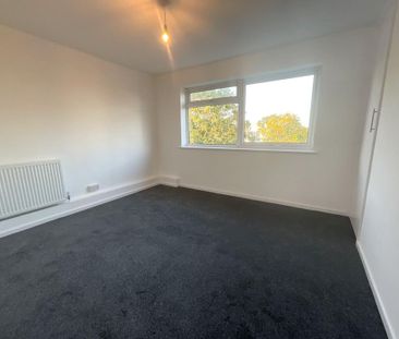 3 bedroom maisonette to rent - Photo 2