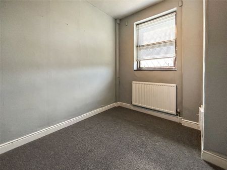 3 Bed Terraced House, Smith Street, S35 - Photo 4