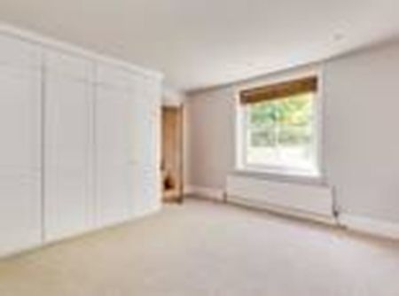 2 Bed Flat, Putney, SW15 - Photo 2