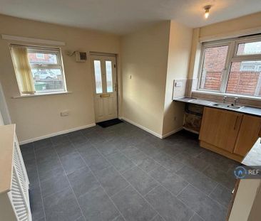 3 bedroom end of terrace house to rent - Photo 5