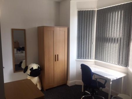 5 bedroom terraced house to rent - Photo 5