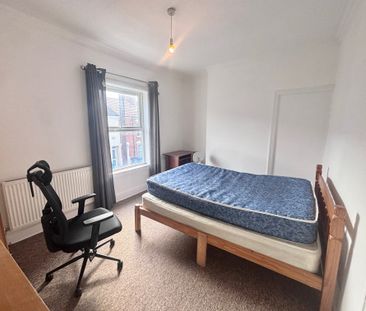 Blaydes Street, Hull - Photo 4