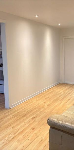 Grand 3 1/2 à louer Metro Montmorency - Photo 1