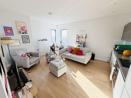 2 bedroom apartment to rent - Photo 3