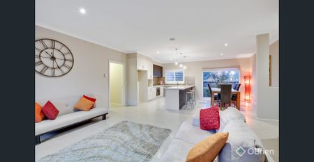 4 BEDROOM WATERFRONT LIVING - Photo 2