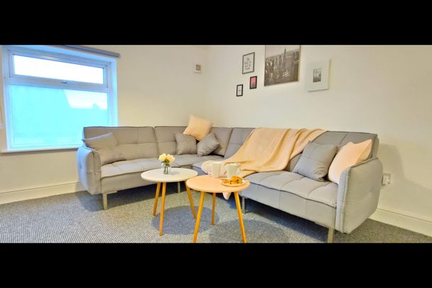 1 Bed Flat, Hampstead Road, L6 - Photo 1