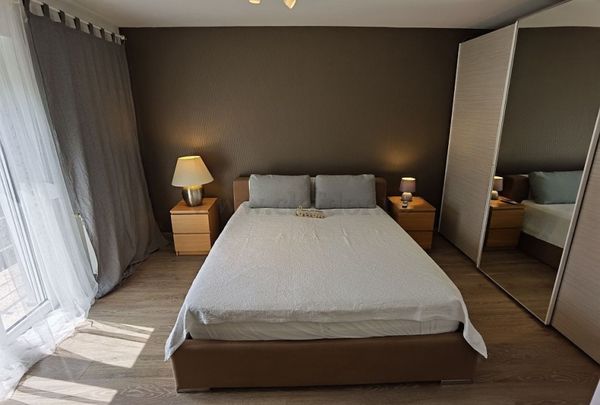 Fully renovated villa near British School - Photo 1