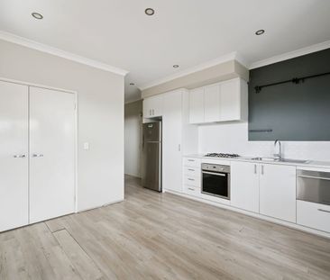 Boutique Apartment | Secure | Prime Location - Photo 4