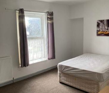 Large Double Room @ Five Bedroom Female Only share Phillips Parade,... - Photo 5