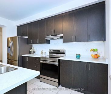 For Lease - 8 Copperhill Heights, Barrie, Ontario - Photo 2