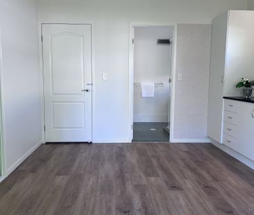 17A Tussock Crescent, Elanora QLD 4221 - House For Rent - $490 | Do... - Photo 5