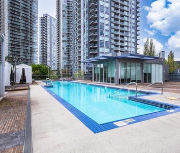 Park Avenue. One Bedroom Close to King George Skytrain Station - Photo 2