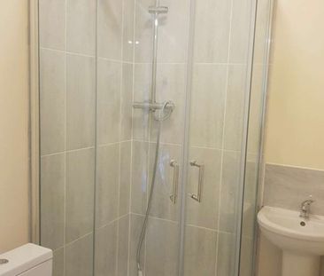 Lovely New Ensuite Bedroom For Rent - All Bills Inc & No Deposit !!... - Photo 5
