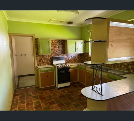 4 Heading Ave, Campbelltown, SA 5074 - Photo 4