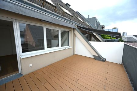 Exklusive Innenstadtwohnung mit Dachterrasse & Klimaanlage – Blick über die Dächer von Linz - Photo 2