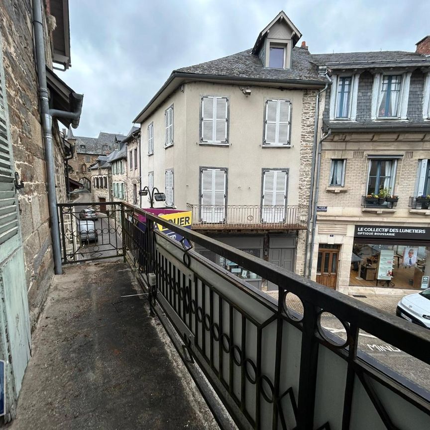 Location Appartement 1 pièce 29m² UZERCHE 19140 - Photo 1