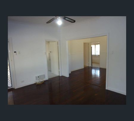 92 Selway Road, Brentwood, WA 6153 - Photo 2