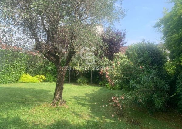 via michelangelo, 73, Forte dei Marmi, Tuscany 55042