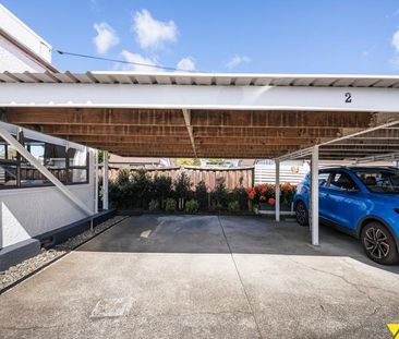 Versatile Living in the Heart of Onehunga - Photo 6