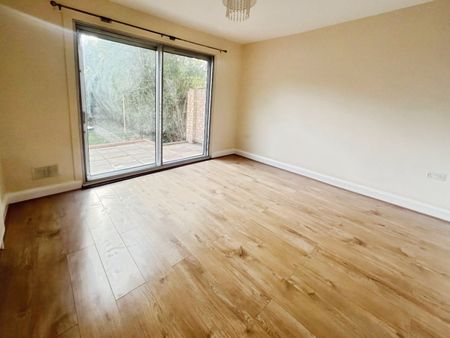 3 bedroom House To Let - Photo 4