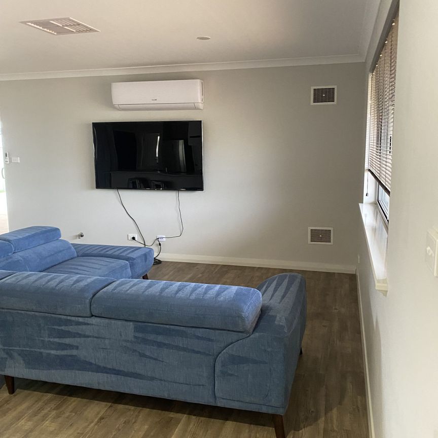 Fully Furnished - Photo 1