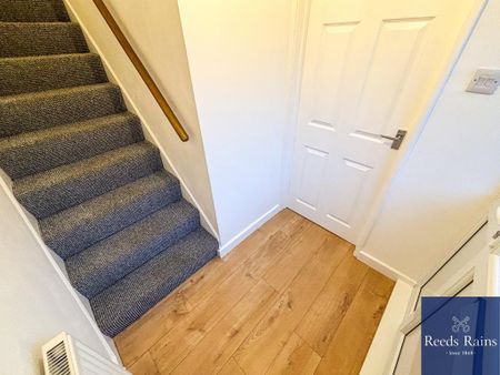 2 bedroom terraced house to rent - Photo 4