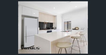 For Lease Contemporary Brand New 4-Bedroom Family Home - Photo 5