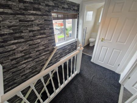 3 bedroom detached house to rent - Photo 4