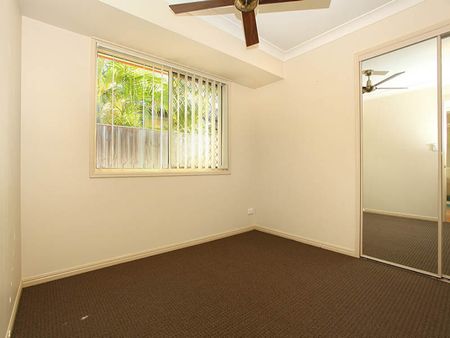 4 Leopard Tree Place, Molendinar - Photo 3