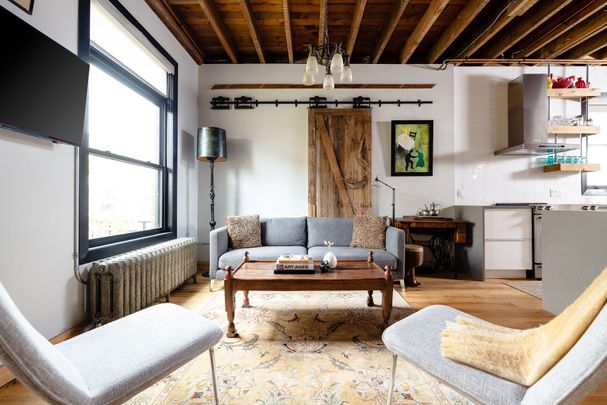 For Lease - 927 Bathurst Street Unit# Main/Upper, Toronto, Ontario - Photo 1