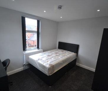 8 bedroom detached house to rent - Photo 6