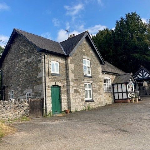 School House, Llanelidan - Photo 1