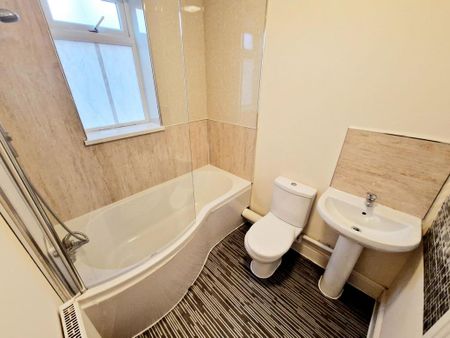 2 bedroom end of terrace house to rent - Photo 5