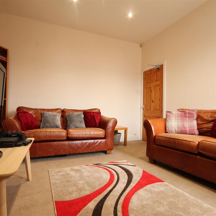 Hazelwood Avenue, Jesmond - Photo 1