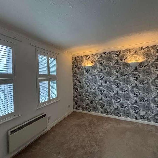 Park Road, Sittingbourne, ME10 - Photo 1