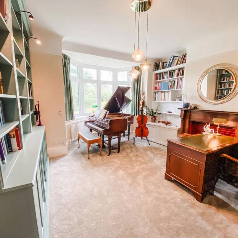 4 bedroom semi-detached house to rent - Photo 1