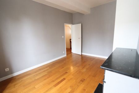 ORLEANS Quartier Madeleine - Maison de type F4 - Orleans - Photo 3