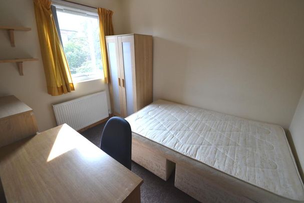 6 bedroom detached house to rent - Photo 1